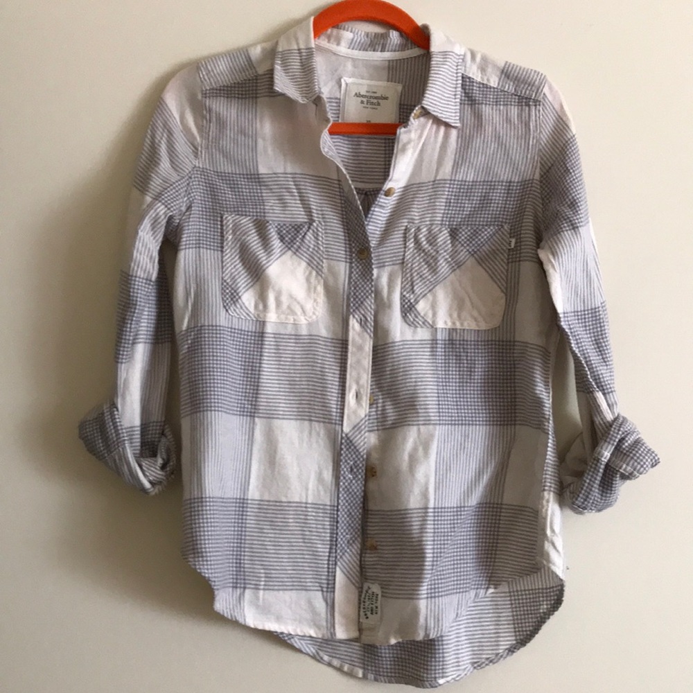 Button down shirt, size XS